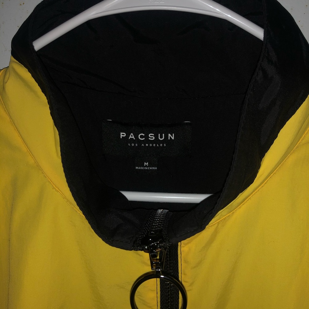 Windbreaker - Picture 2 of 3